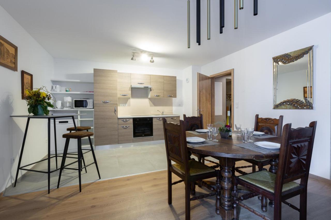 Le Rhenanus Jacques Taurellus - Appartement Duplex Au Calme - Centre Ville - Parking Gratuit Sélestat Exteriér fotografie